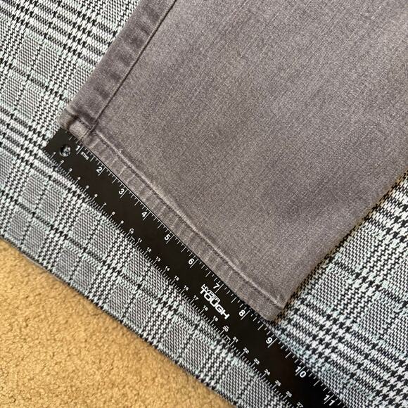 Calvin Klein Men's Jeans Gray Denim Straight Leg Size 34x32 - Picture 6 of 8